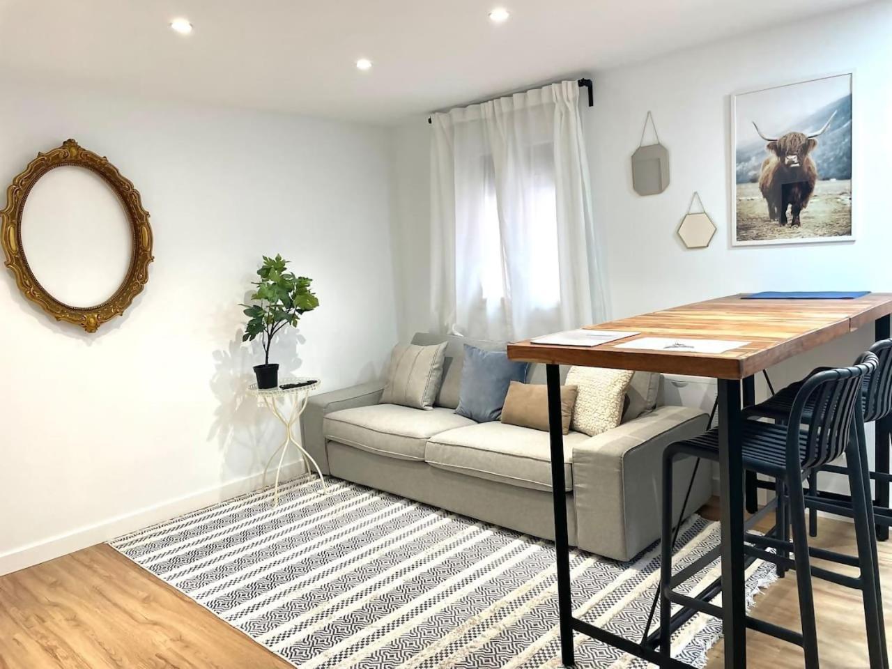 Moderno Apartamento Cerca Del Metro Билбао Екстериор снимка