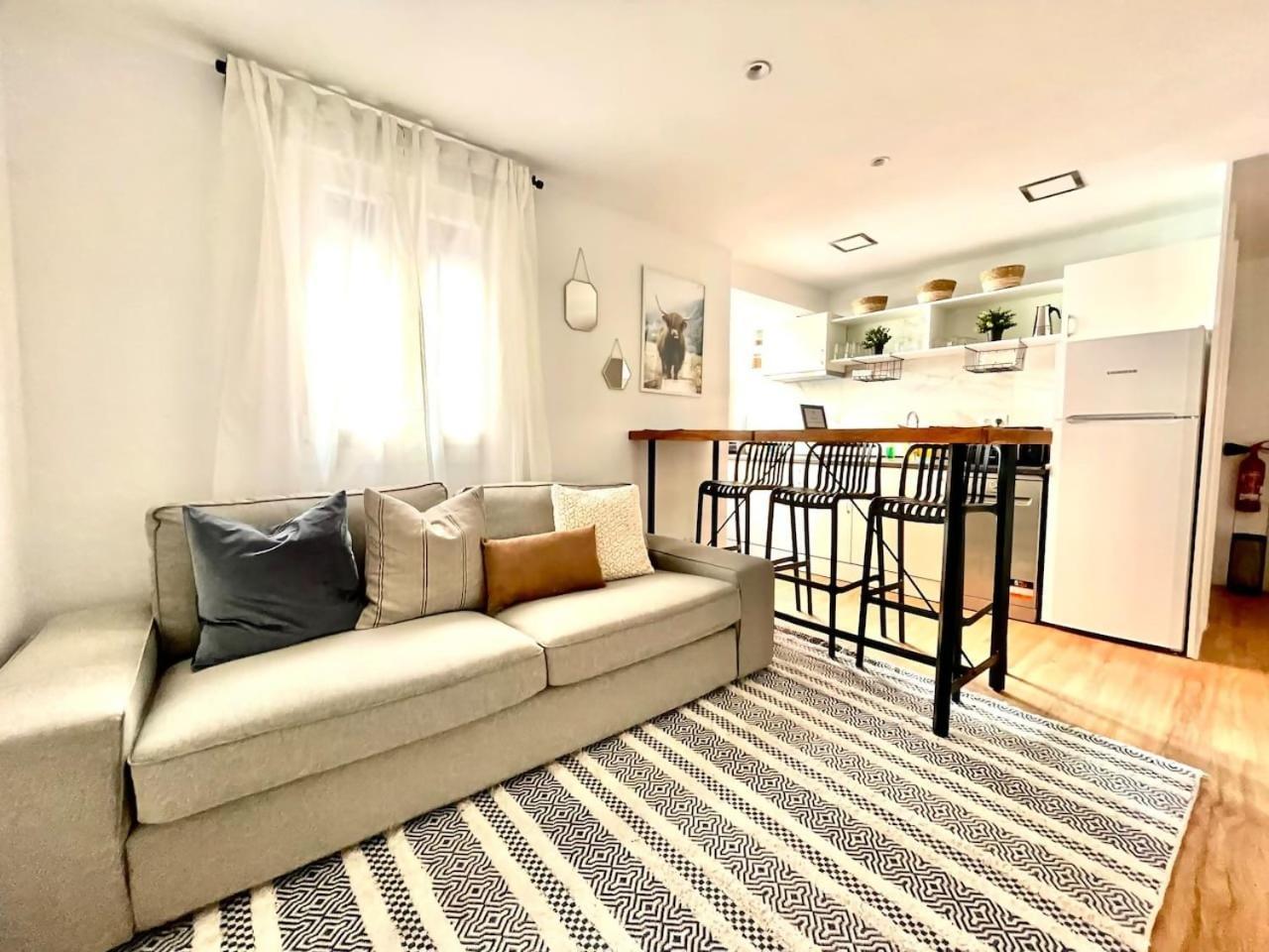 Moderno Apartamento Cerca Del Metro Билбао Екстериор снимка