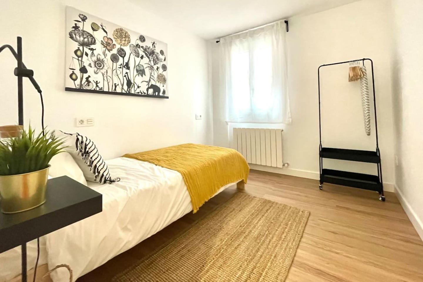 Moderno Apartamento Cerca Del Metro Билбао Екстериор снимка