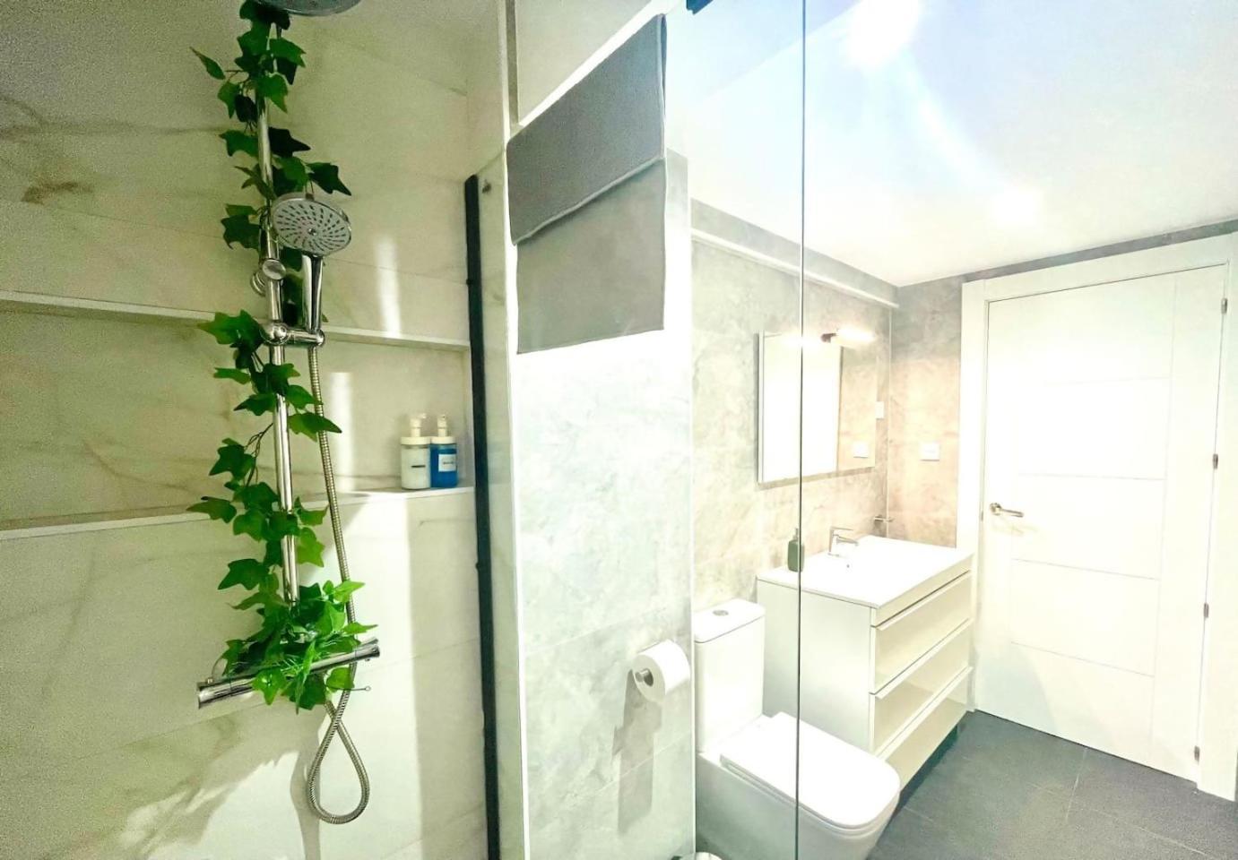 Moderno Apartamento Cerca Del Metro Билбао Екстериор снимка